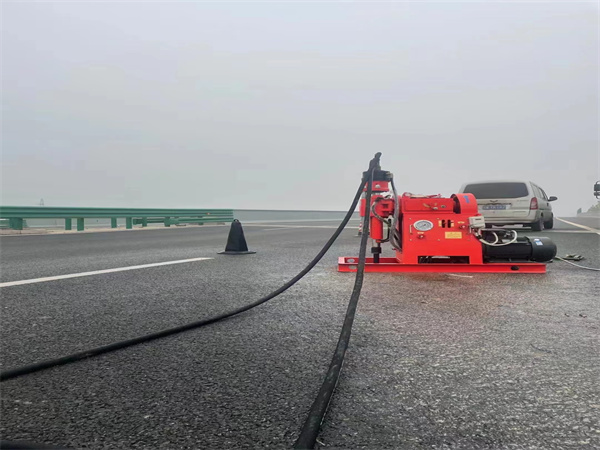 陈巴尔虎马路路基路面开裂下沉注浆加固灌浆