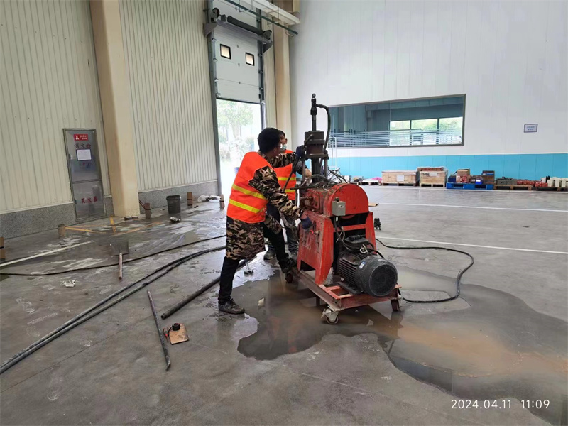 陈巴尔虎厂房地面下沉塌陷注浆加固施工